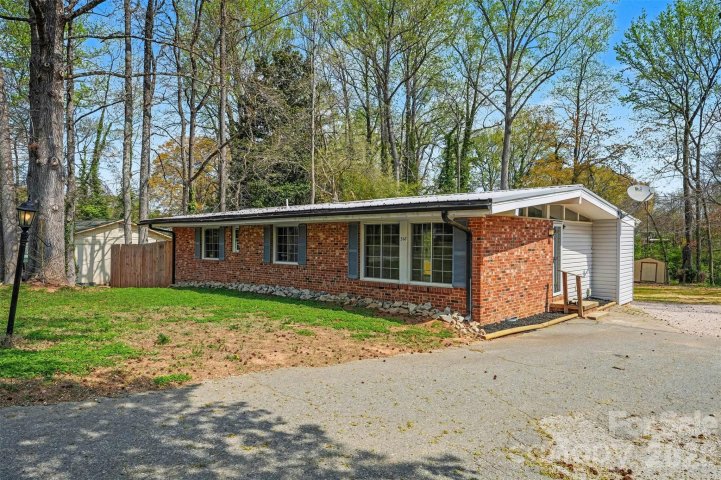 518 Annex Avenue pending home in Jackson Park, Kannapolis, NC