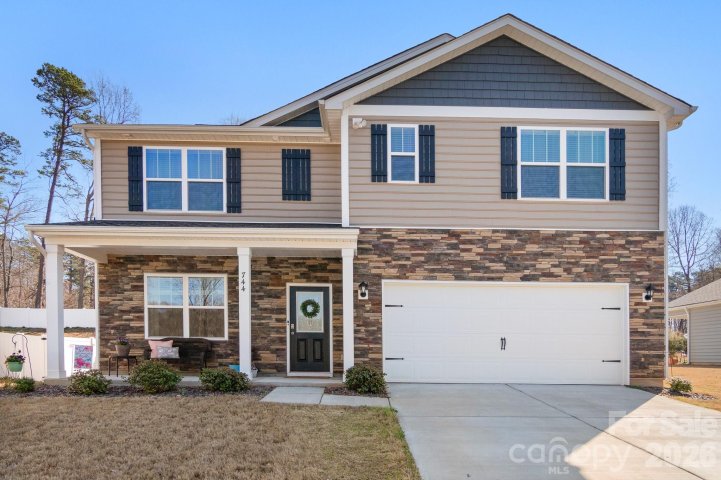 744 Saddlebred Lane pending home in Crossroads, Locust, NC