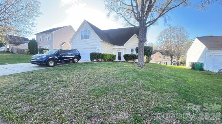 10027 Brawley Lane active home in Brawley Farms, Charlotte, NC