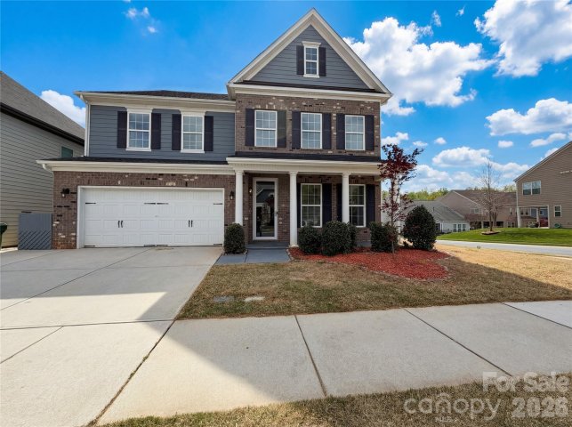740 Garrett Green Way pending home in Oakland Pointe, Fort Mill, SC