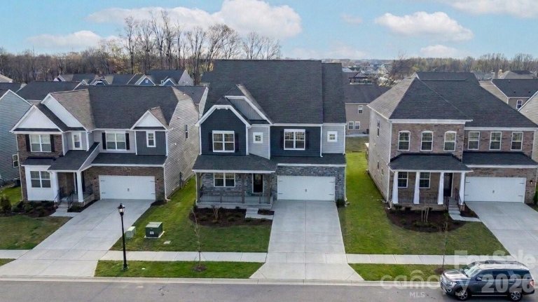 Homes in Chateau, Charlotte