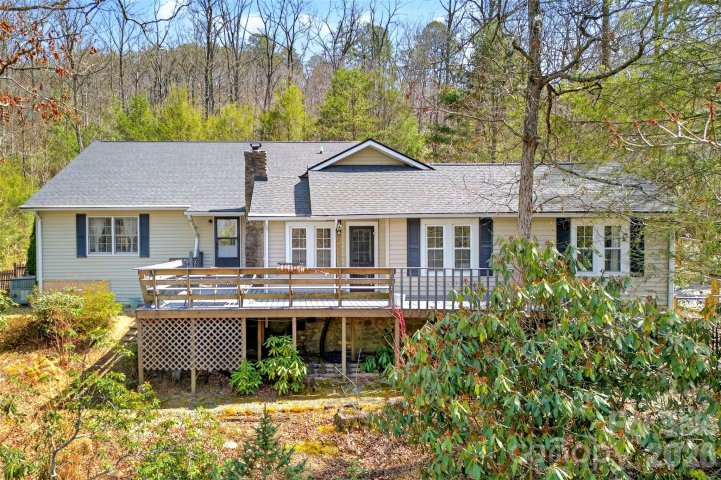 32 Tucker Road sold home in Ridgecrest, Black Mountain, NC