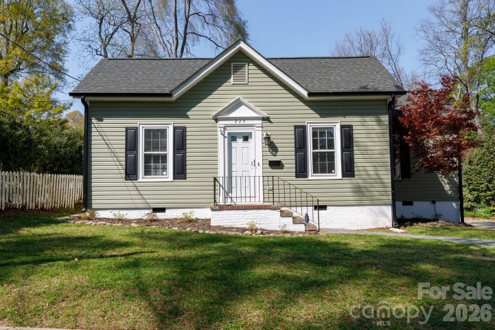 224 W 4th Avenue active home in York Chester, Gastonia, NC