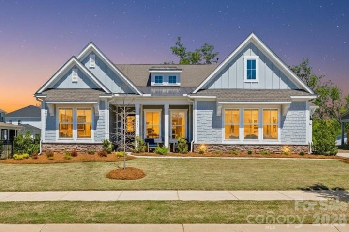 703 Bee Ridge Road pending home in McLean - South Shore, Belmont, NC
