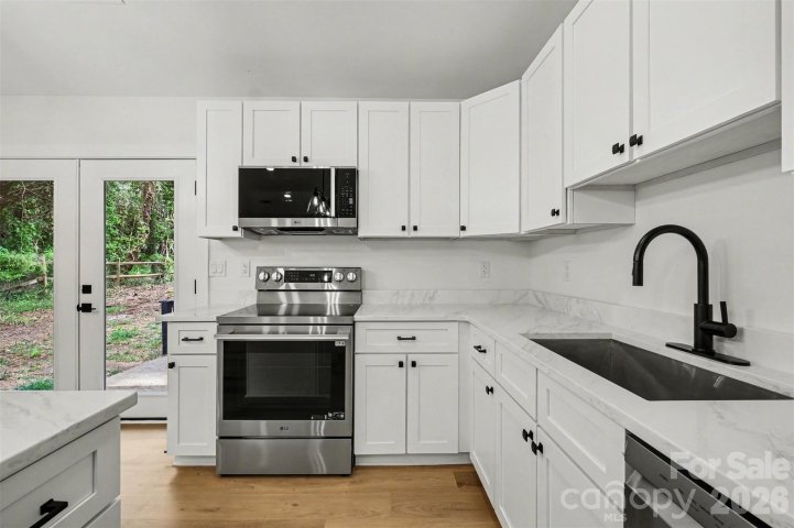 10237 Cairnsmore Place sold home in Heathergate, Mint Hill, NC