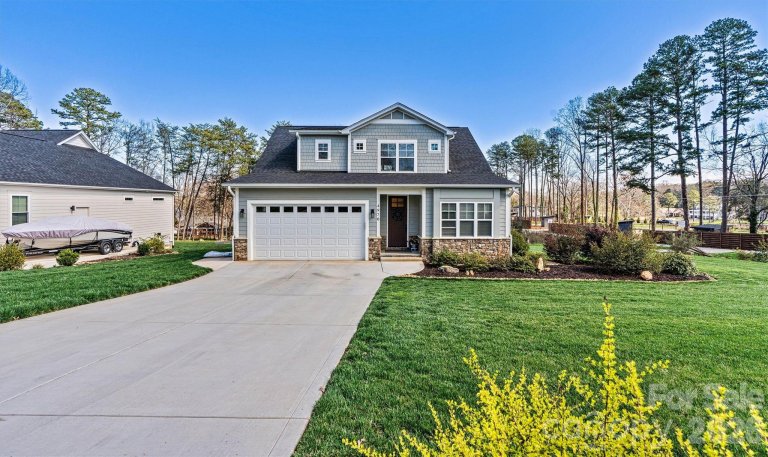 4970 Surfwood Drive sold home in Moonlite Bay, Sherrills Ford, NC
