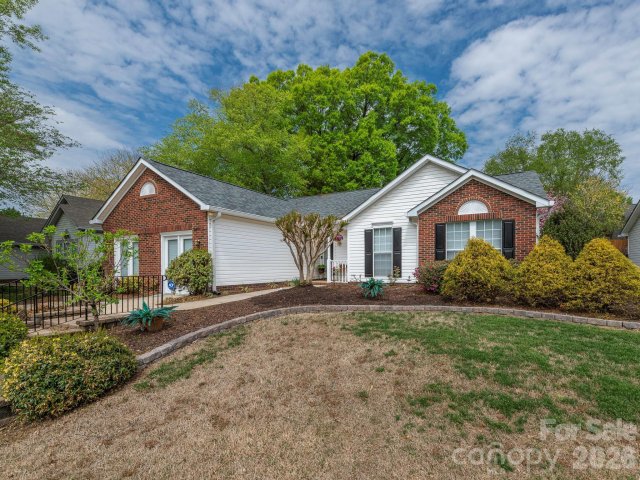 Homes in Farmington, Charlotte