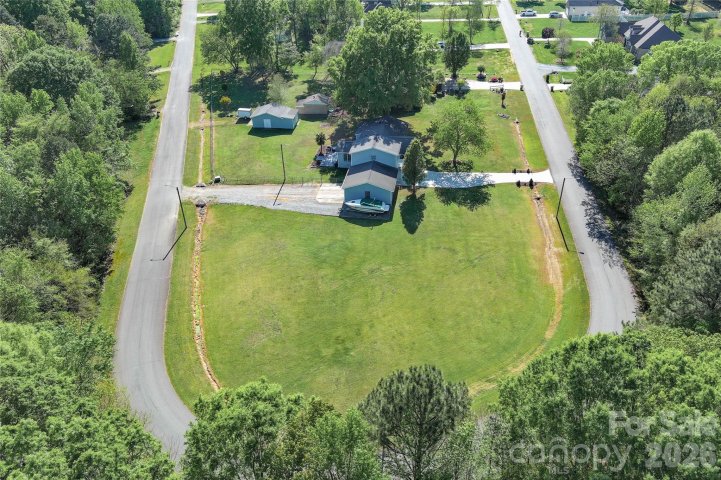 Homes in Valley Estates, Indian Trail