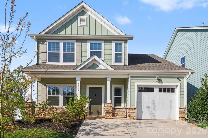60103 Blue Bird Lane active home in Edgewater, Lancaster, SC