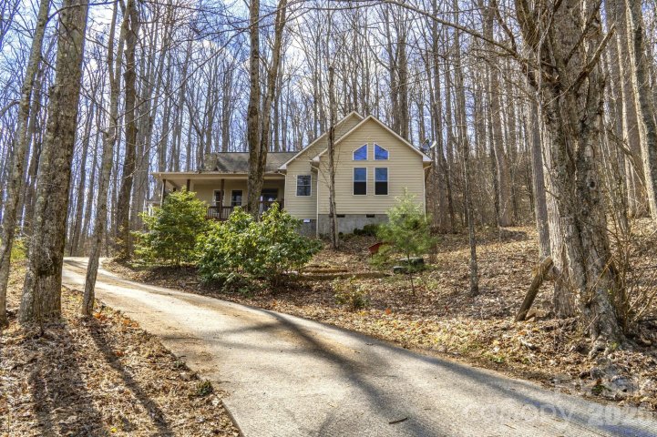 1426 Fern Trail sold home in Balsam Forest, Waynesville, NC