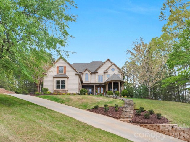 4017 Beechwood Spring Lane pending home in Reflection Pointe, Belmont, NC