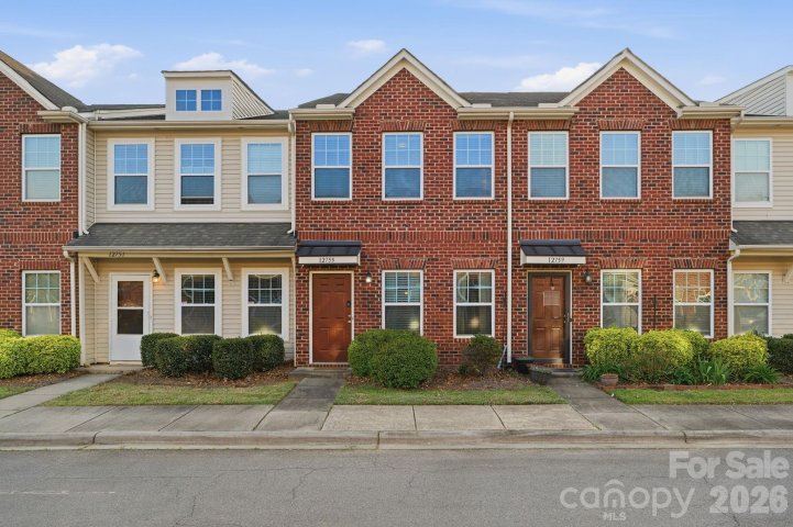 Homes in Prosperity Place, Charlotte