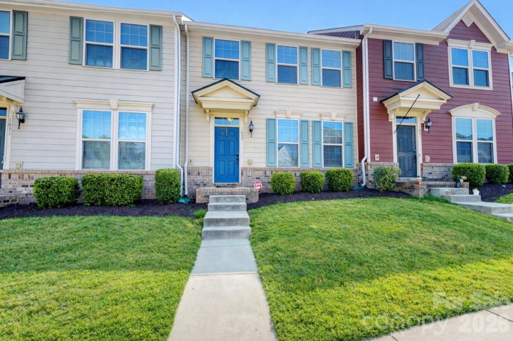 1637 Fleetwood Drive active home in Bryant Park, Charlotte, NC