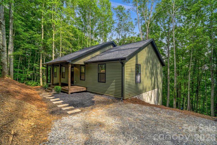 Homes in Shadow Woods, Waynesville