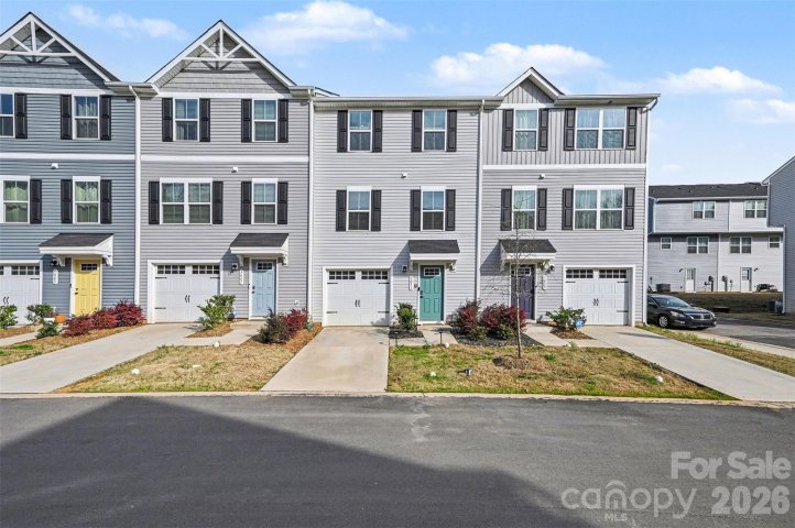 5051 Daybell Street pending home in Woodford Green, Charlotte, NC