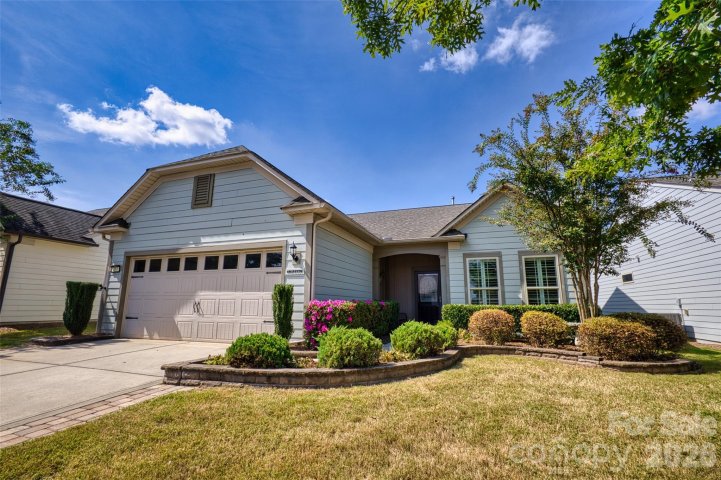 353 Harvest Valley Lane pending home in Carolina Orchards, Fort Mill, SC