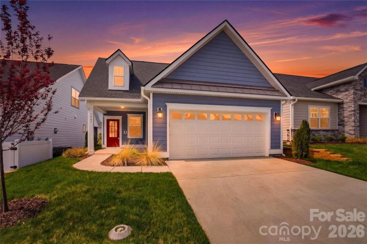 5562 Caneel Lane pending home in Trilogy Lake Norman, Denver, NC