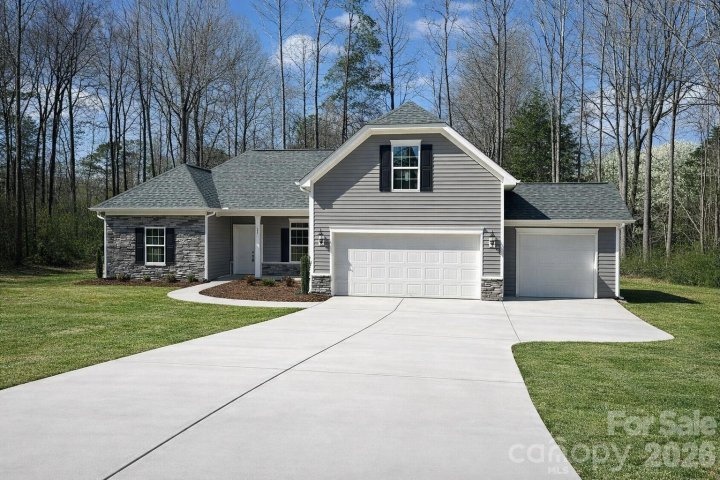 12321 Edna Drive pending home in Biltmore Park, Huntersville, NC