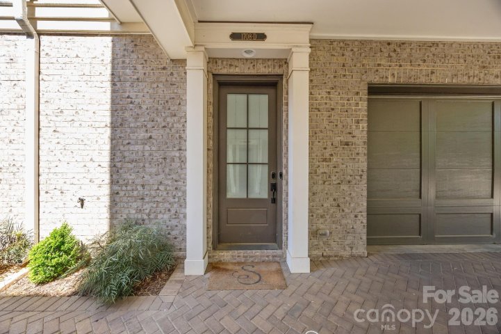 1708 Lombardy Circle active home in Dilworth, Charlotte, NC