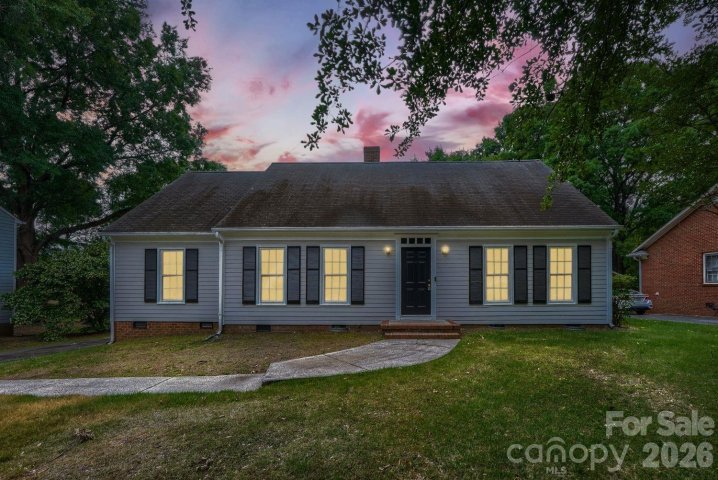 1628 Bonnie Lane pending home in College Downs, Charlotte, NC