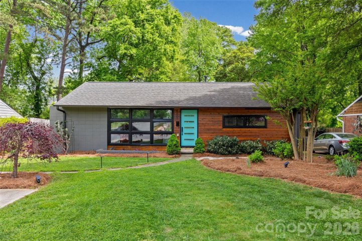 4801 Murrayhill Road pending home in Selwyn Park, Charlotte, NC
