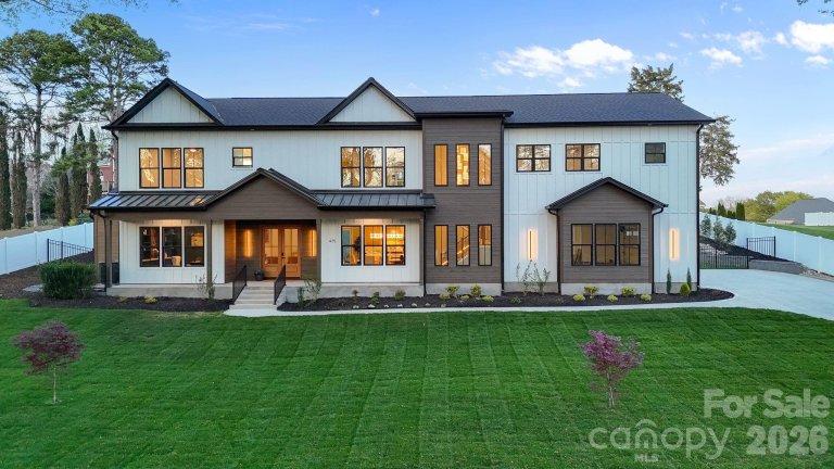 Homes in Woodland Hills, Mooresville