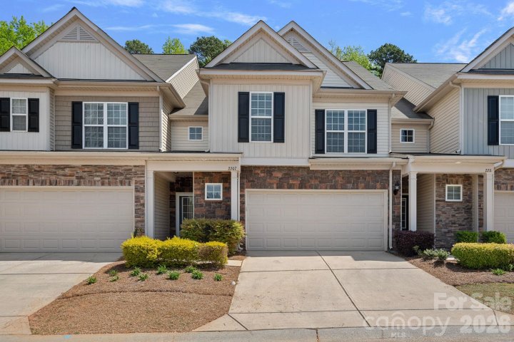 2207 Whitford Lane active home in Park South Station, Charlotte, NC