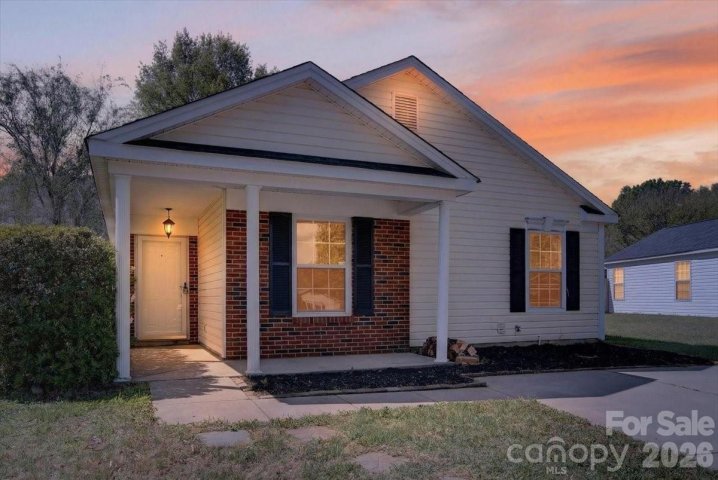 1129 Southern Chase Court sold home in Southern Chase, Concord, NC