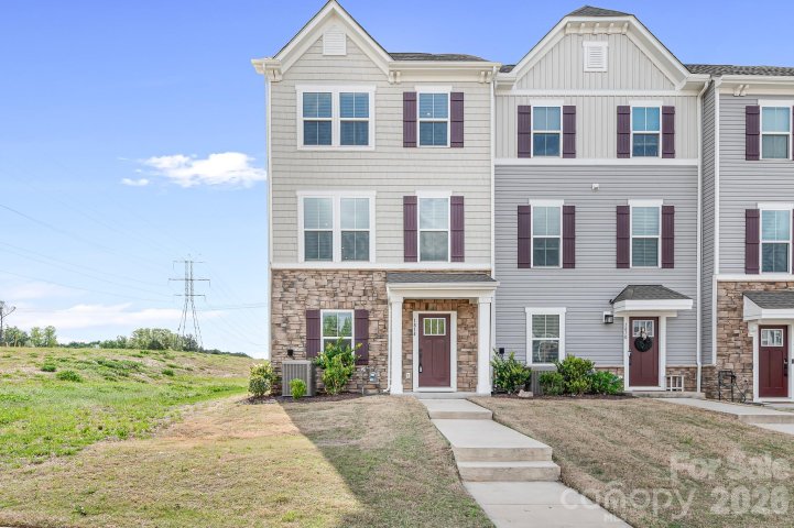 1814 Aspire Street active home in The Towns At Mallard Mills, Charlotte, NC