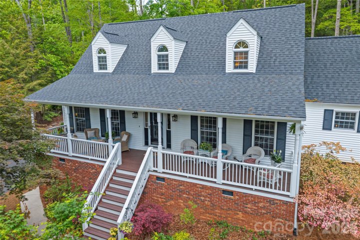 20 Bent Oak Lane pending home in Biltmore Park, Asheville, NC
