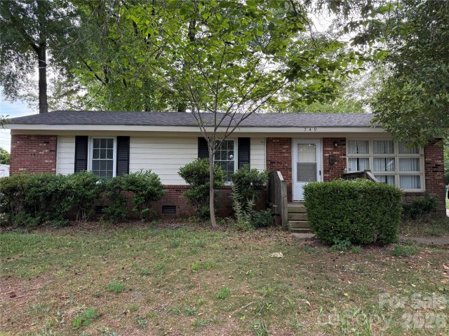 749 Edgerton Drive sold home in Hidden Valley, Charlotte, NC