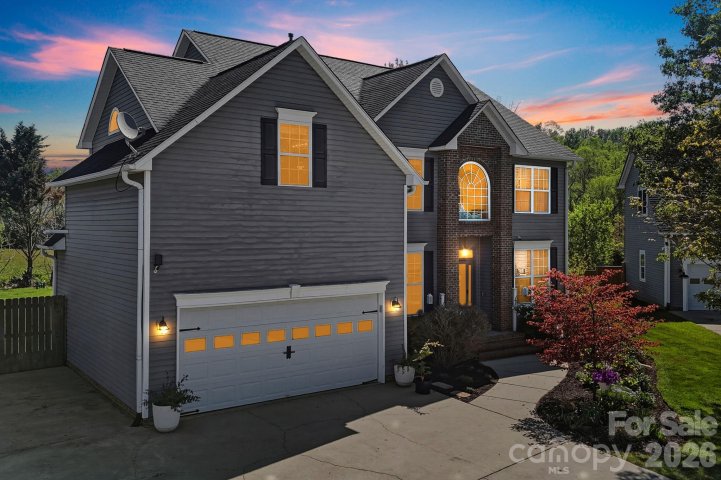 497 English Oak Road pending home in Livingston Farms, Fletcher, NC