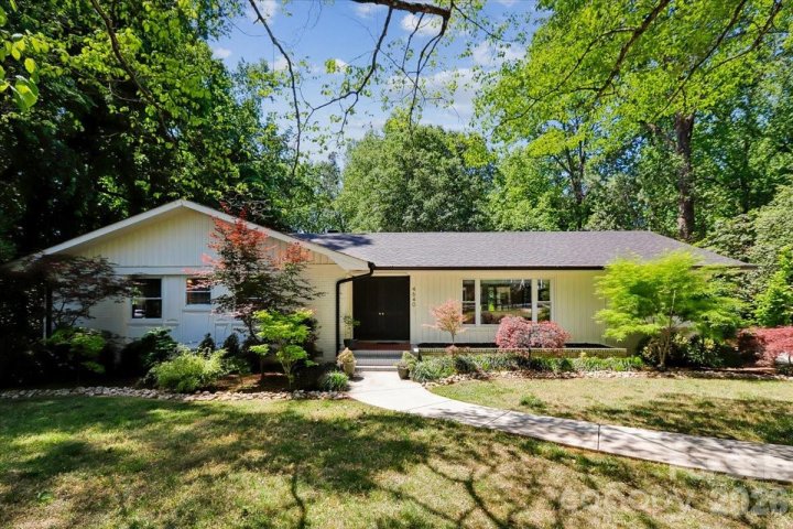 Homes in Town And Country Estates, Charlotte
