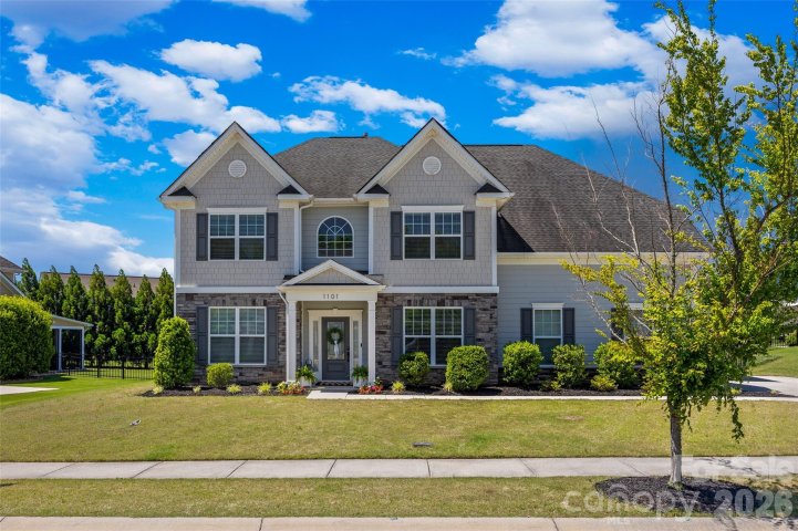 1101 Thomas Knapp Parkway pending home in Massey, Fort Mill, SC