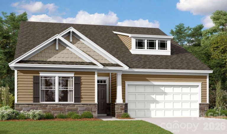11229 Lochmere Road active home in Avienmore, Charlotte, NC