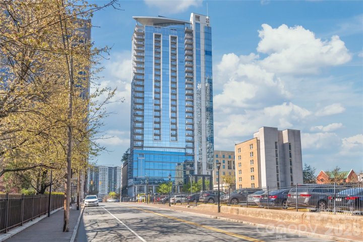 333 W Trade Street active home in Trademark, Charlotte, NC