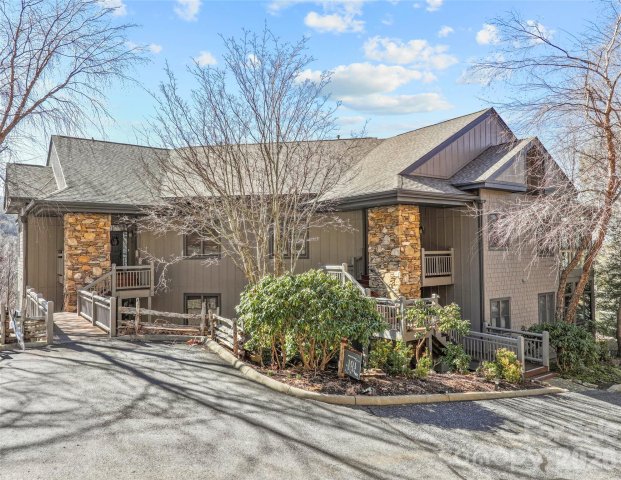 101 Spring Rock Road active home in Mountain Air, Burnsville, NC