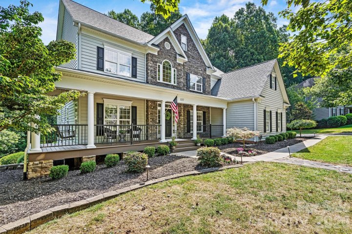 127 Egrets Walk Place sold home in Edgewater Park, Mooresville, NC