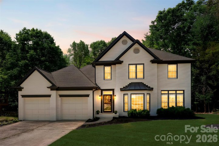 5638 Rocky Trail Court pending home in Providence Plantation, Charlotte, NC