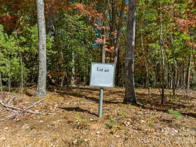 75 Emerald Necklace Drive active home in Ramble Biltmore Forest, Asheville, NC