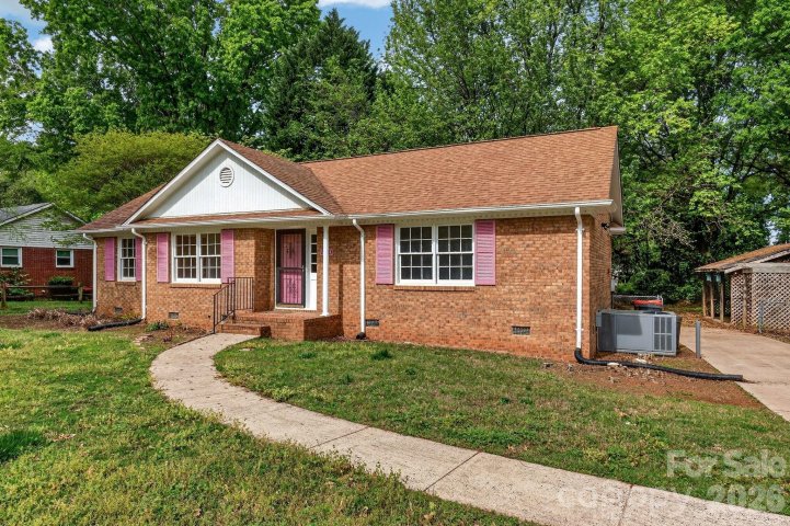Homes in Twin Oaks, Davidson