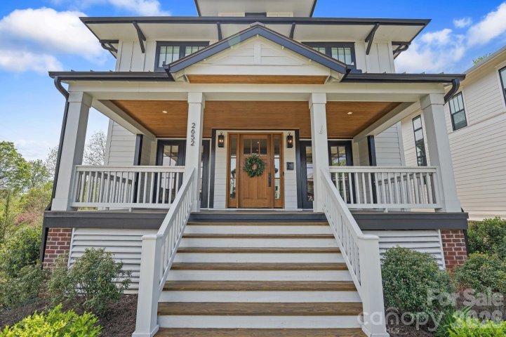 2652 Chesterfield Avenue active home in Chantilly, Charlotte, NC
