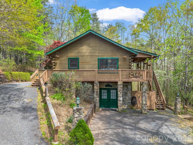 233 Shumont Estates Road active home in Rumbling Bald On Lake Lure, Lake Lure, NC