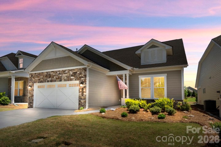 2015 Belle Mont Farm Avenue pending home in Cresswind At Wesley Chapel, Monroe, NC