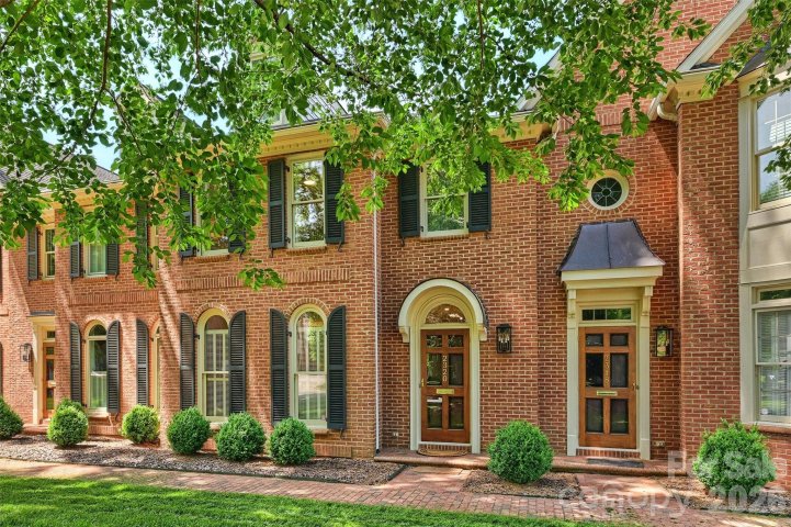 2320 Selwyn Avenue active home in Myers Park, Charlotte, NC