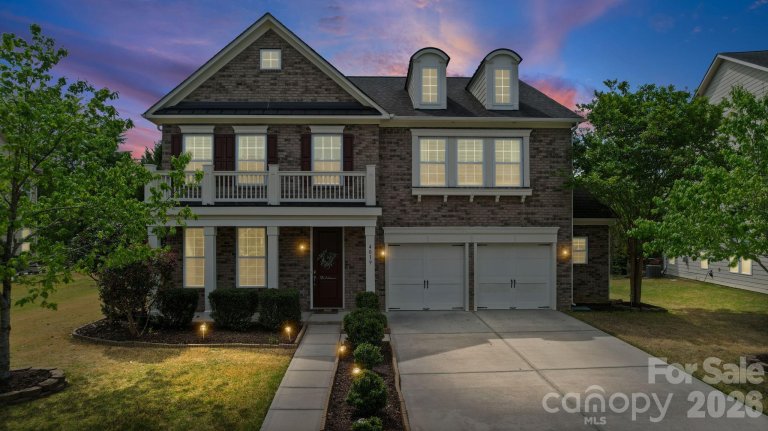 4019 Orchid Way active home in Lake Ridge, Tega Cay, SC
