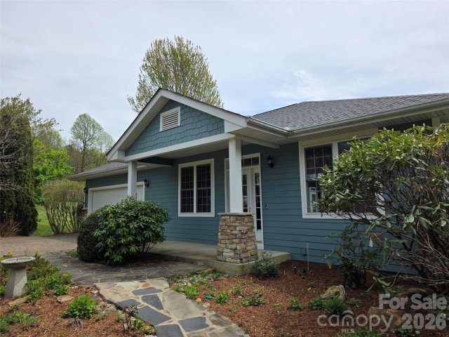 35 Stonecrest Court active home in Kenmure, Flat Rock, NC