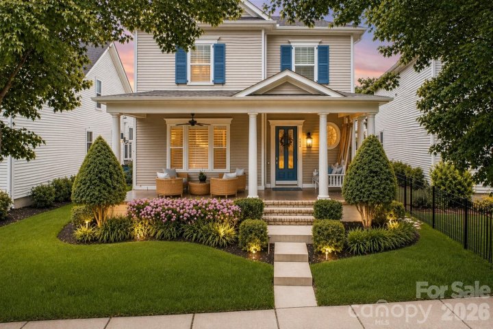 623 Hambley House Lane pending home in Springfield, Fort Mill, SC