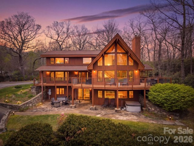 6 Orchard Knob Lane active home in Laurel Ridge, Black Mountain, NC