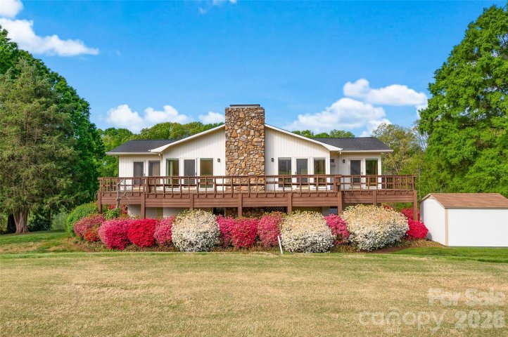 443 W Gleneagles Road active home in Shannon Acres, Statesville, NC